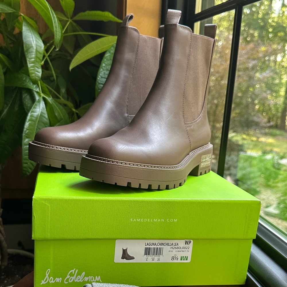 Sam Edelman Waterproof Leather Chelsea Boots in size 8.5W Purple-Taupe-Gray